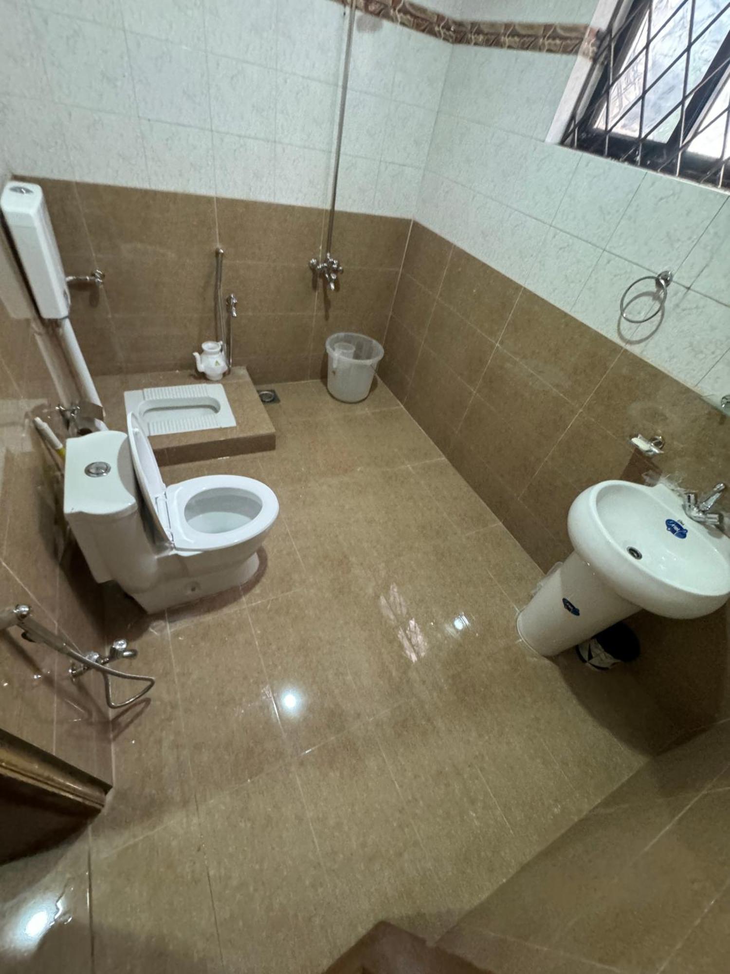 Royal Executive Inn Guest House Islamabad Zewnętrze zdjęcie